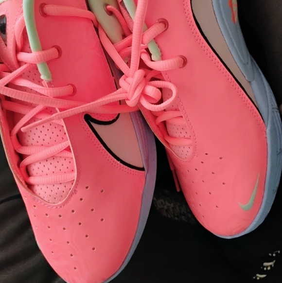 🔥Hot New Big Kid Nike Lebron XXII SE King James Shoes 7 - Picture 4 of 8